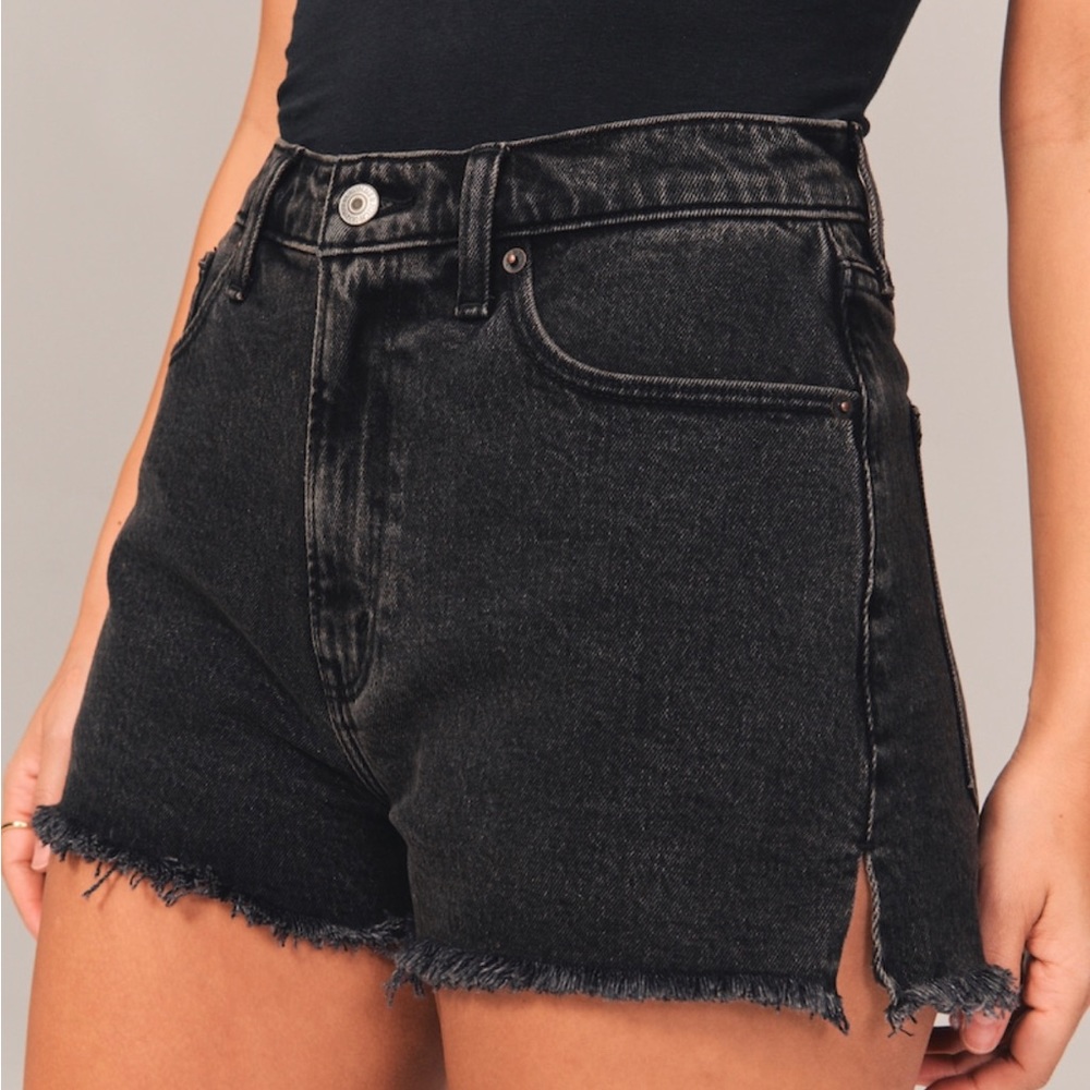 Abercrombie Curve Love High Rise Mom Short